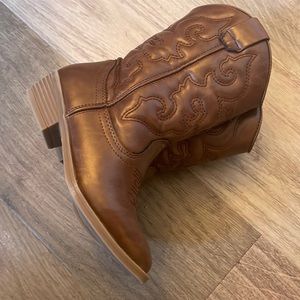 Cowgirl boots from Nordstrom! We love these boots!